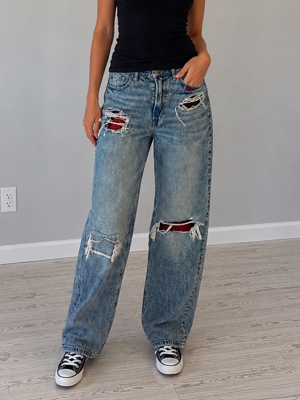 American Eagle Highest Rise 90s Boyfriend Jeans Size 6R Distressed